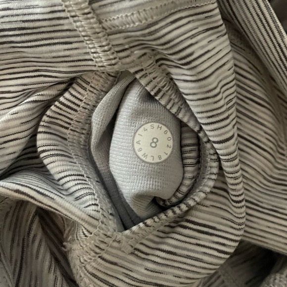 Align Crop 21”. Pristine Condition. We Are From Space Nimbus Battleship. Size 8 - Picture 10 of 12